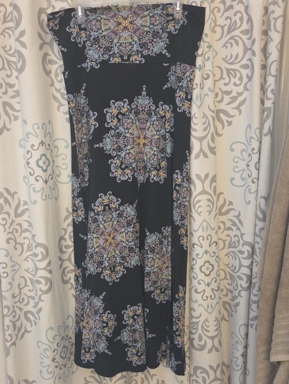 LuLaRoe UNICORN maxi skirt with Multicolor Medallion Print